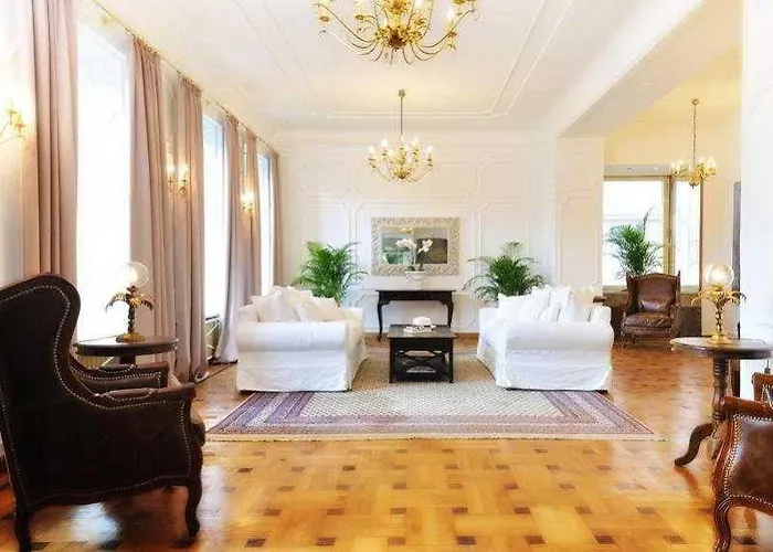 Bristol Hotel 4*