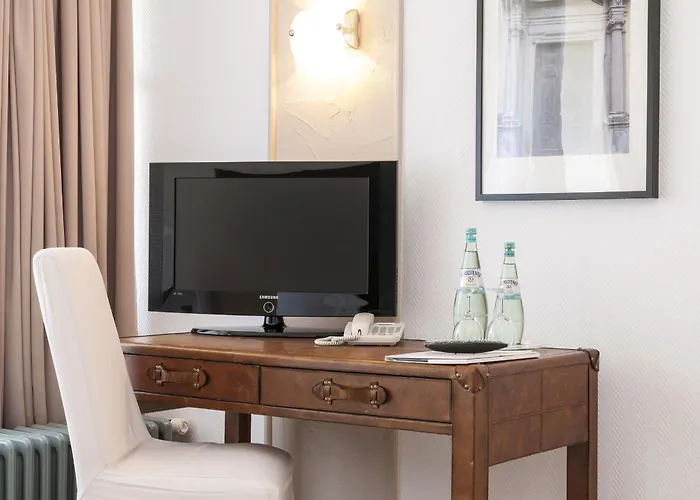 Bristol Hotel 4*